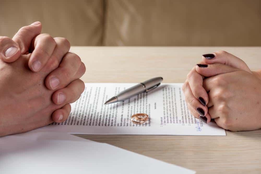What a Trusted Sarasota Divorce Lawyer Actually Does for You